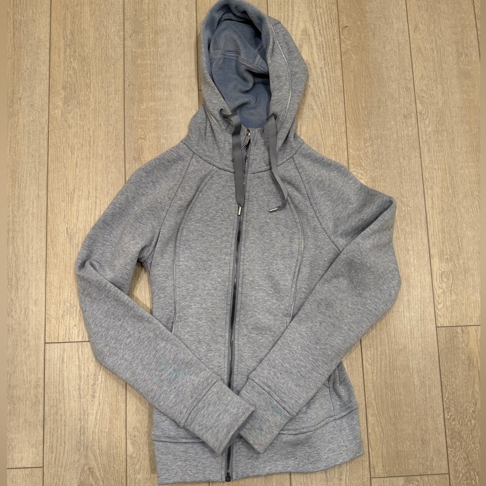 Lululemon Women’s Gray Zip-Up Hoodie Size 6